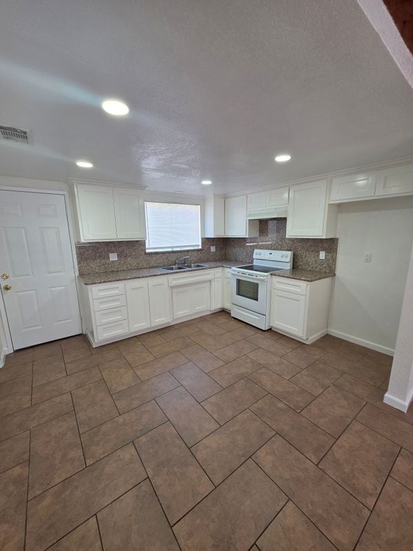 Photo - 809 K St Unit apt a