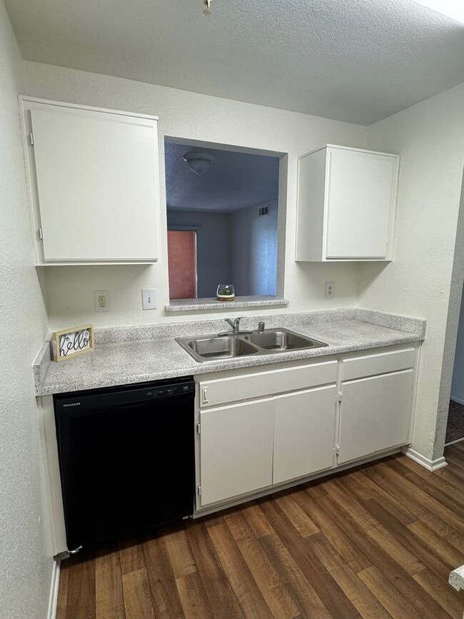 Photo - Sierra View Gardens