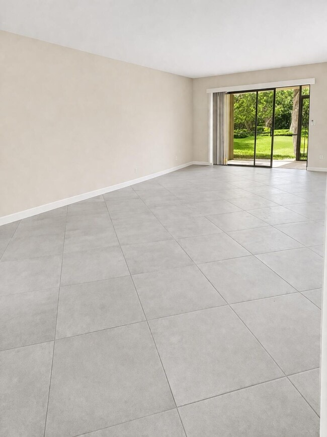 Building Photo - 3355 Jaywood Terrace Unit J113