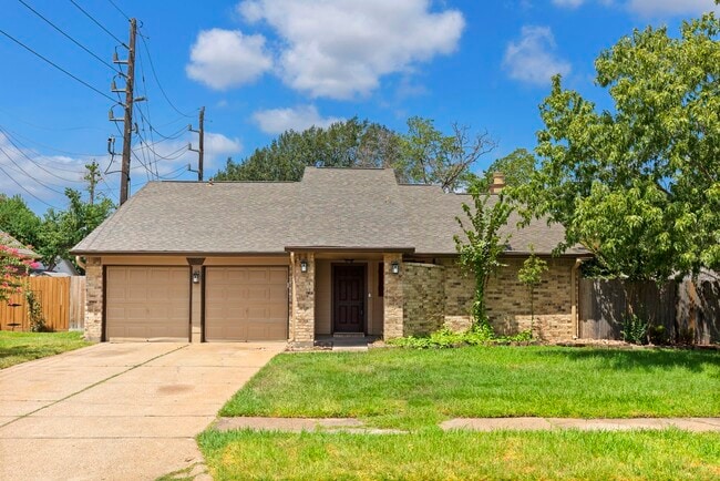 Photo - 21435 Deerhaven Dr