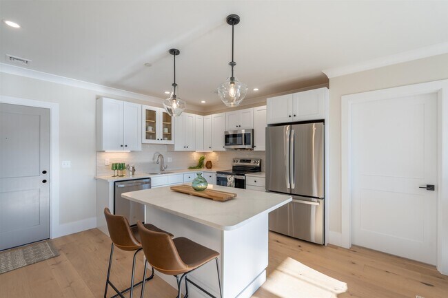 Photo - 815 Lafayette Rd Unit 101