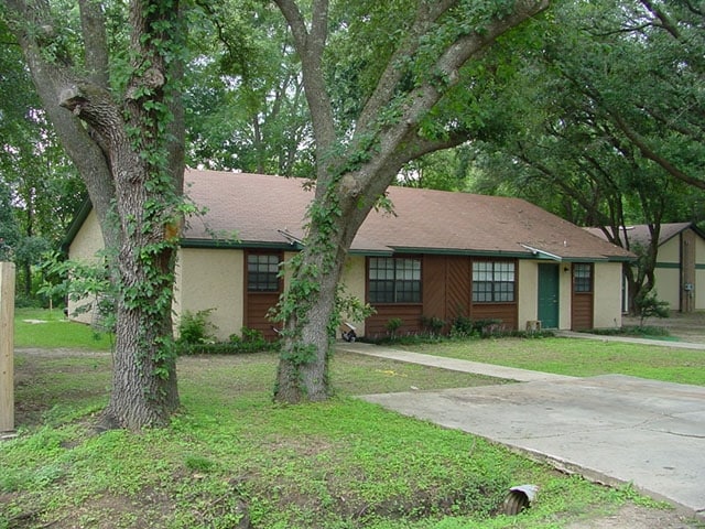 Photo - Bentwood Village