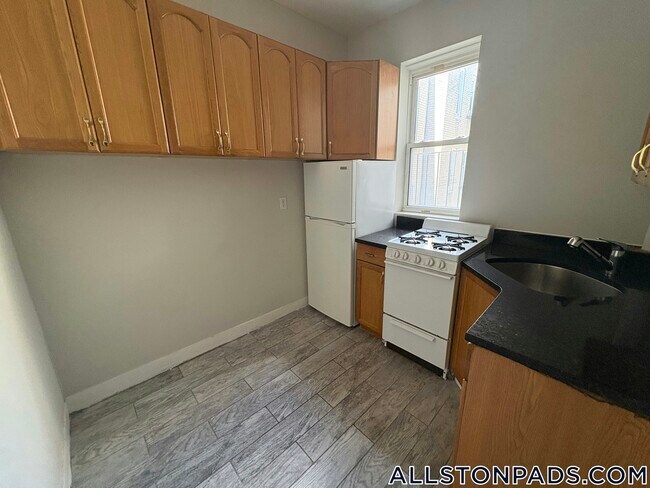 1193 Commonwealth Ave Unidad 11