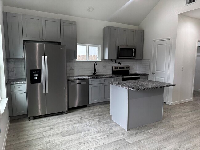 16686 E Lynbrook