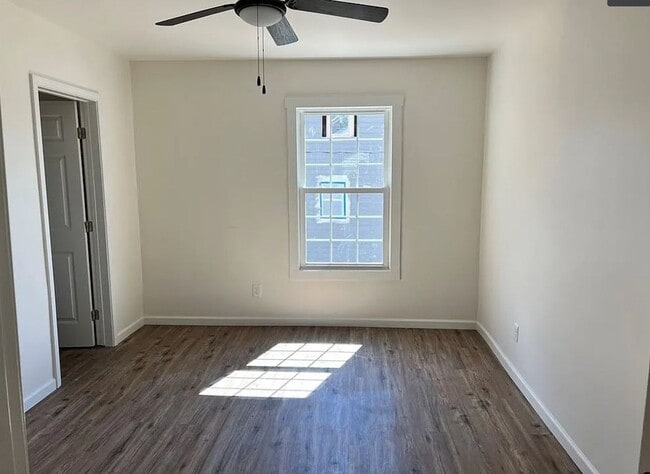 Photo - 1661 Joyner Ave SE