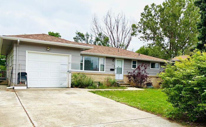 Fantastic 3 Bedroom with a Bonus Room and 1-3/4 Bath Ranch Home with 1 car attached garage - Near... - Fantastic 3 Bedroom with a Bonus Room and 1-3/4 Bath Ranch Home with 1 car attached garage - Near...