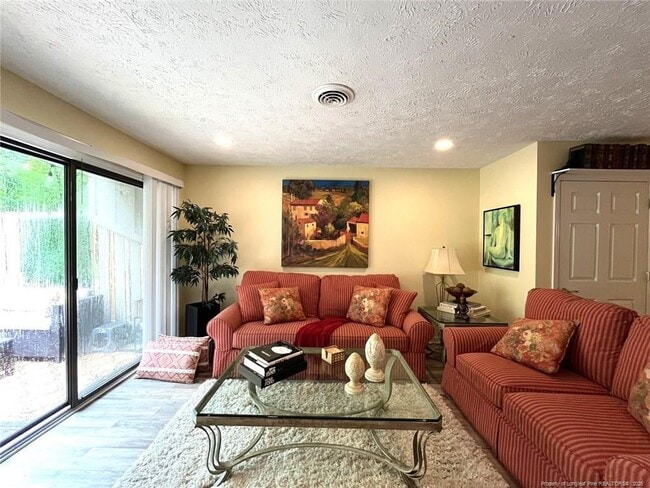 Photo - 940 Linden Rd