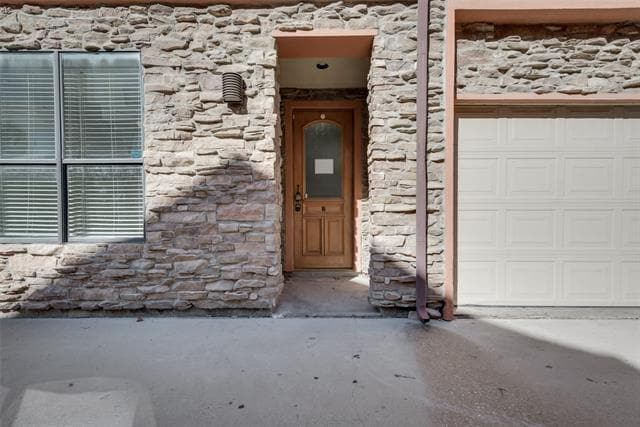 Building Photo - 4432 Bowser Ave Unit B