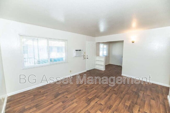 Photo - 1932 Ethan Way Unit 8