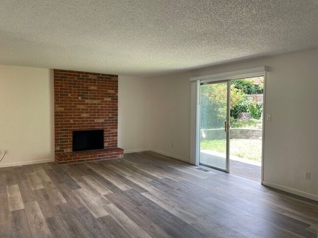 Photo - 581 N Wexford Cir