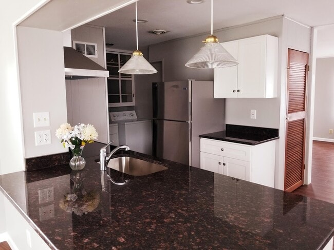 Photo - 336 Huntley Ave