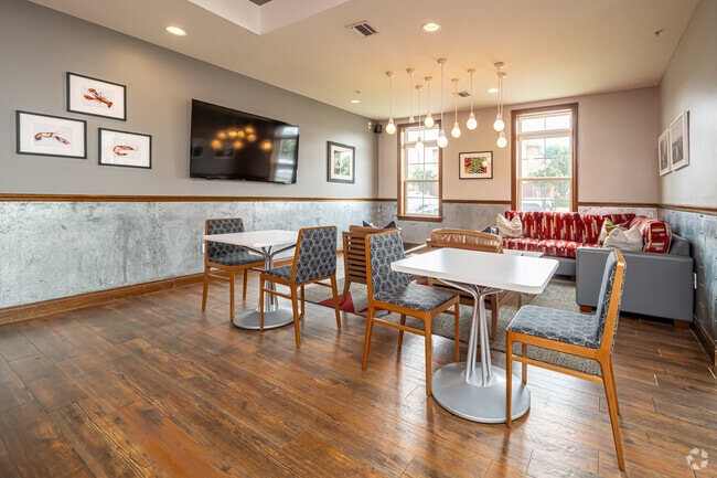 Social Room - The Quarters