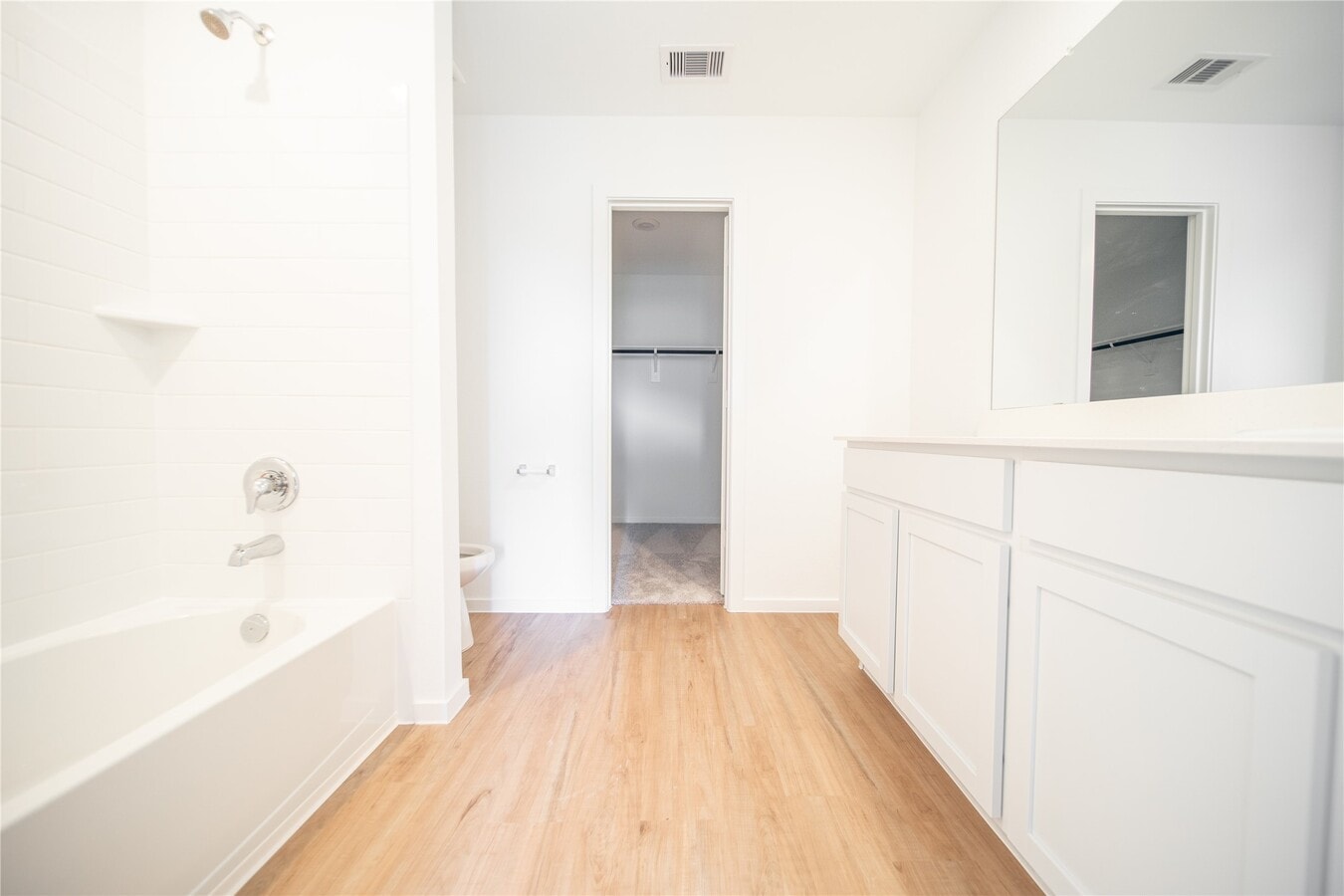 Photo - 9919 Oakheath Blf Dr