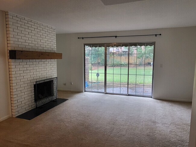 Photo - Fox Run Townhome  - 210 22nd St. N, Tuscal...