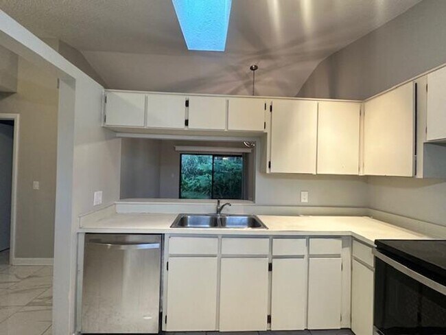 Photo - COZY 2/2 DUPLEX
