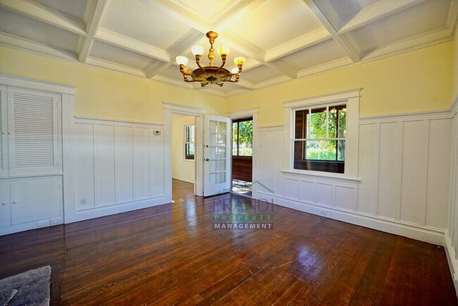 Photo - 254 Kent Ave