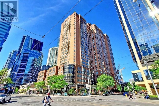 Photo - 633 Bay St. Unité 419