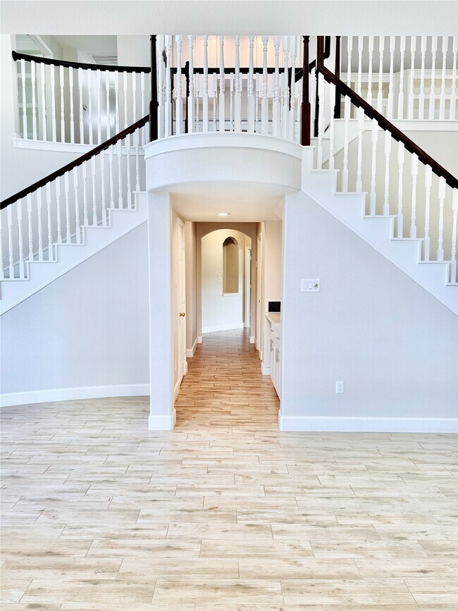 Photo - 5711 Silver Bay Ct