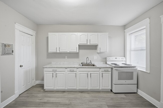 Photo - 140 Belmont Ave Unit 2R