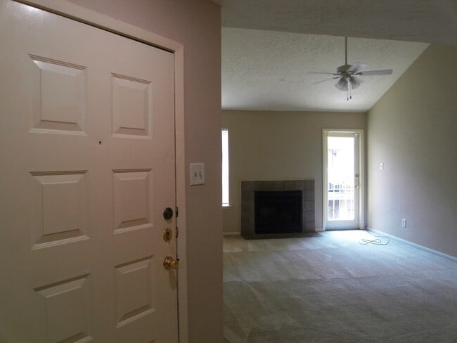Photo - 2011 Spenwick Dr