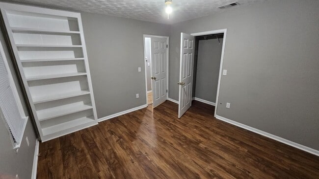 Photo - 523A E Main St