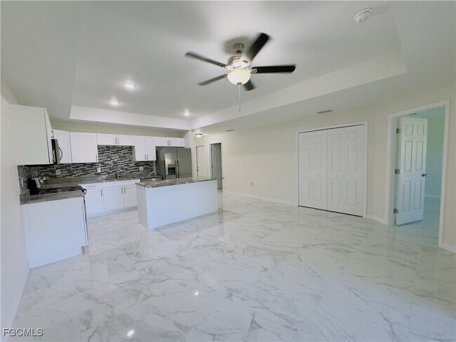 Photo - 884 Alabama Rd S