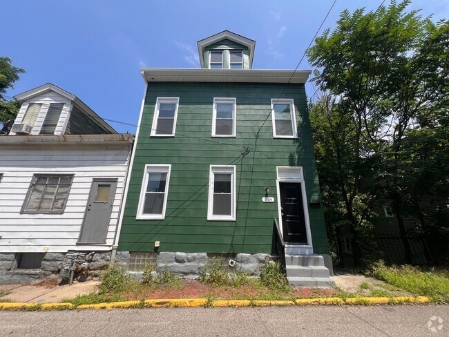Building Photo - Pittsburgh - 3 Bedroom 1.5 Bathroom - For ... Rental