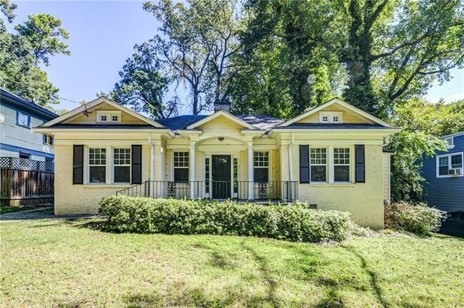 Photo - 483 Burlington Rd NE