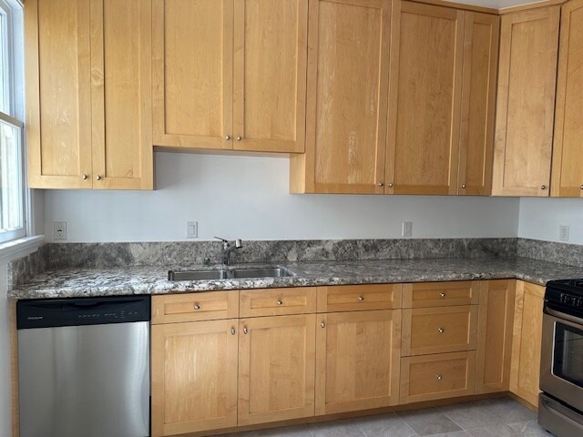Photo - 427 S Palm Dr Apartments Unit 429 12