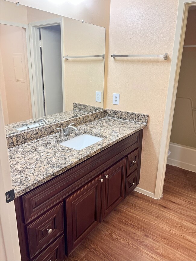 Building Photo - 12526 Tambourine Dr Unit B