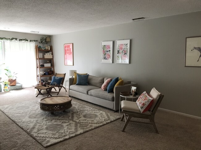 Photo - 607 Mt Brier Pl
