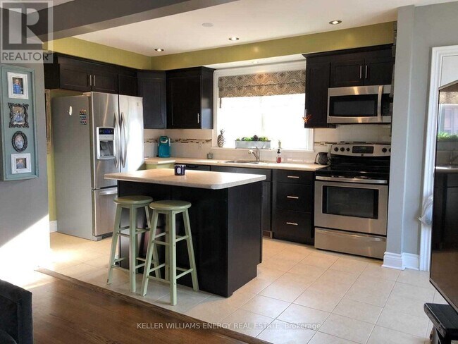 Photo - 195 Waverly St S