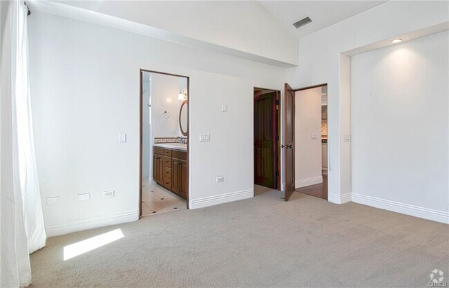 Building Photo - 430 1/2 Acacia Avenue, Newport Beach, CA 9... Rental