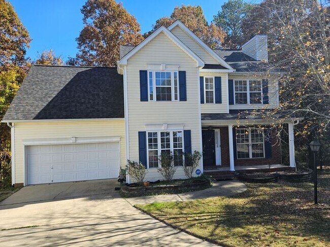 Building Photo - The Oaks on Lake Carolina