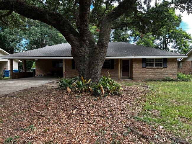 106 Claymore Dr