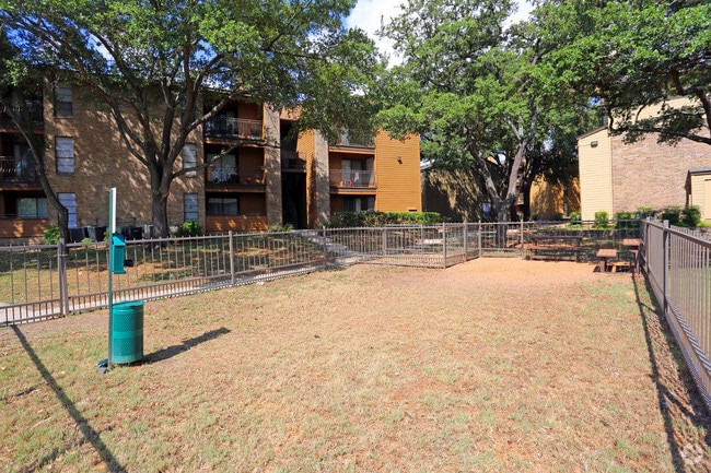 Tuscany Park Apartments