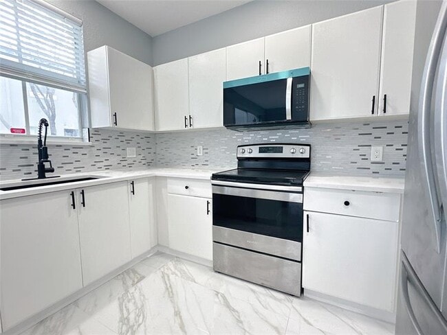 Building Photo - 2310 Shoma Ln Rental