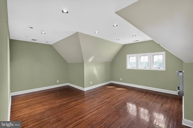 Photo - 7220 Ridge Ave