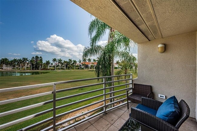 6020 Bahia Del Mar Cir N Unit 226