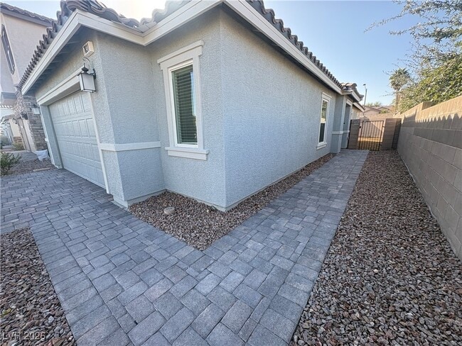 Photo - 7831 Penderbrook St