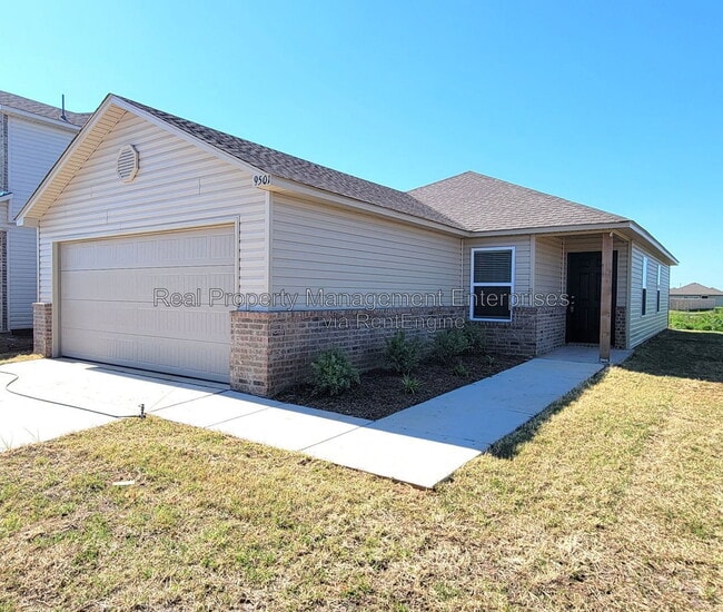 Photo - 9501 NW 118th St