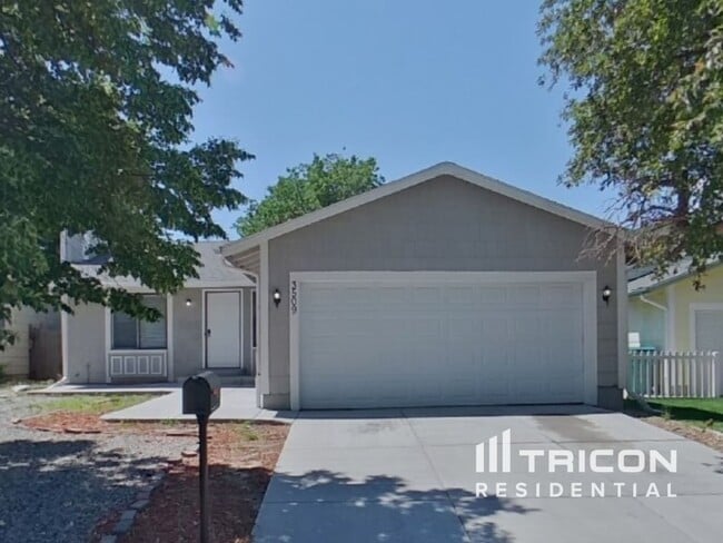 Building Photo - 3509 S Norfolk Way Rental