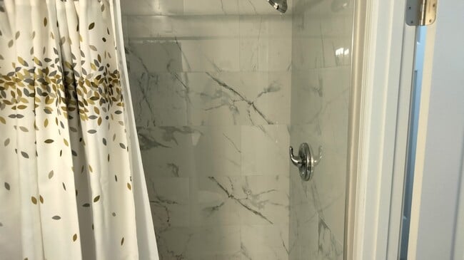 Photo - 112 Duvall Ln Unit 304