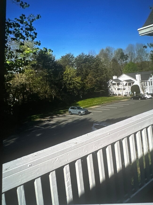 Photo - 675 Balfour Rd