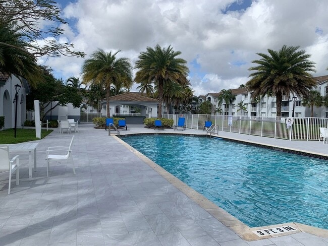 Photo - 2640 S University Dr