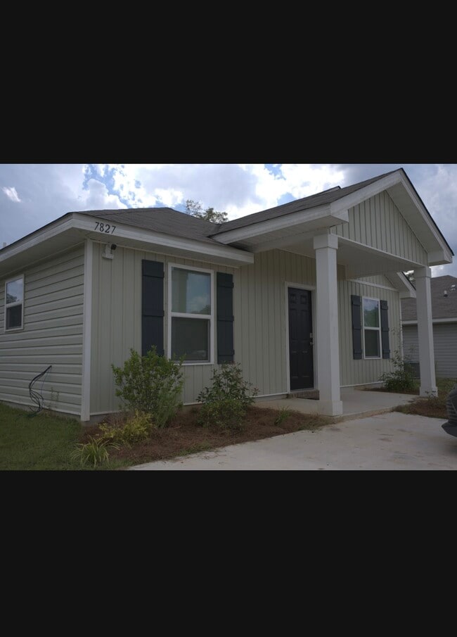 Photo - Oakmont place