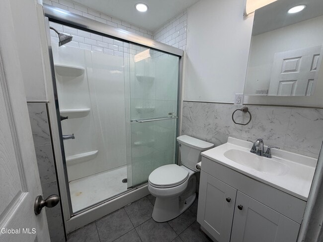 Photo - 830 Hampton Ave