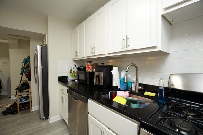 Photo - 732 W Roscoe St Unit AGN