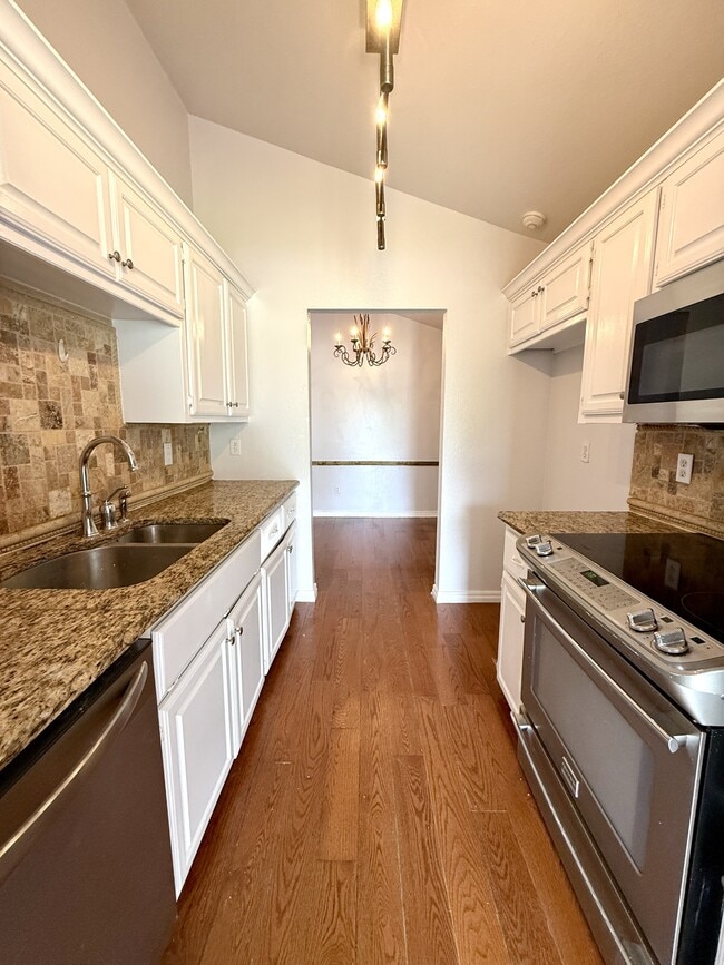 Photo - 427 N Rockford Pl