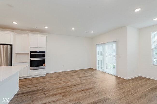 Building Photo - 7337 Shroyer Wy